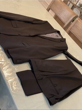 EXPRESS SUit, black, jacket is 44R extra slim and the pants are 34/34 slim, NWOT